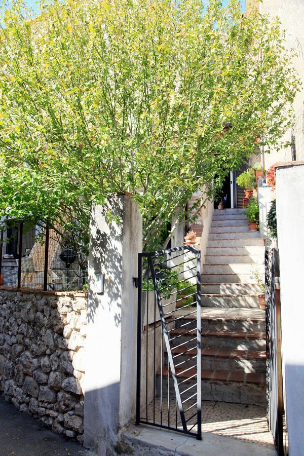 B&B Porchiano Del Monte Amelia Eksteriør bilde